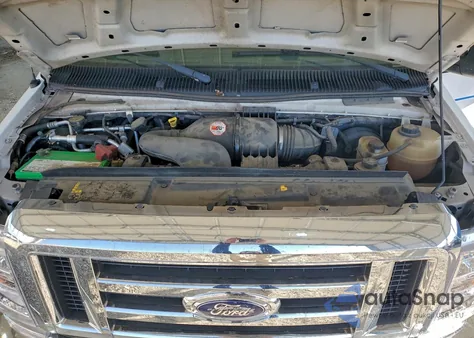 2013 Ford Econoline E350 Super Duty Wagon z USA, uszkodzony, nr VIN 1FBNE3BL6DDB06357